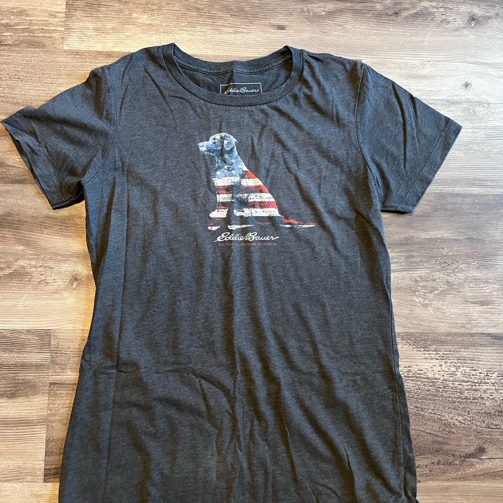 Eddie Bauer Charcoal T-Shirt with Patriotic Dog Design